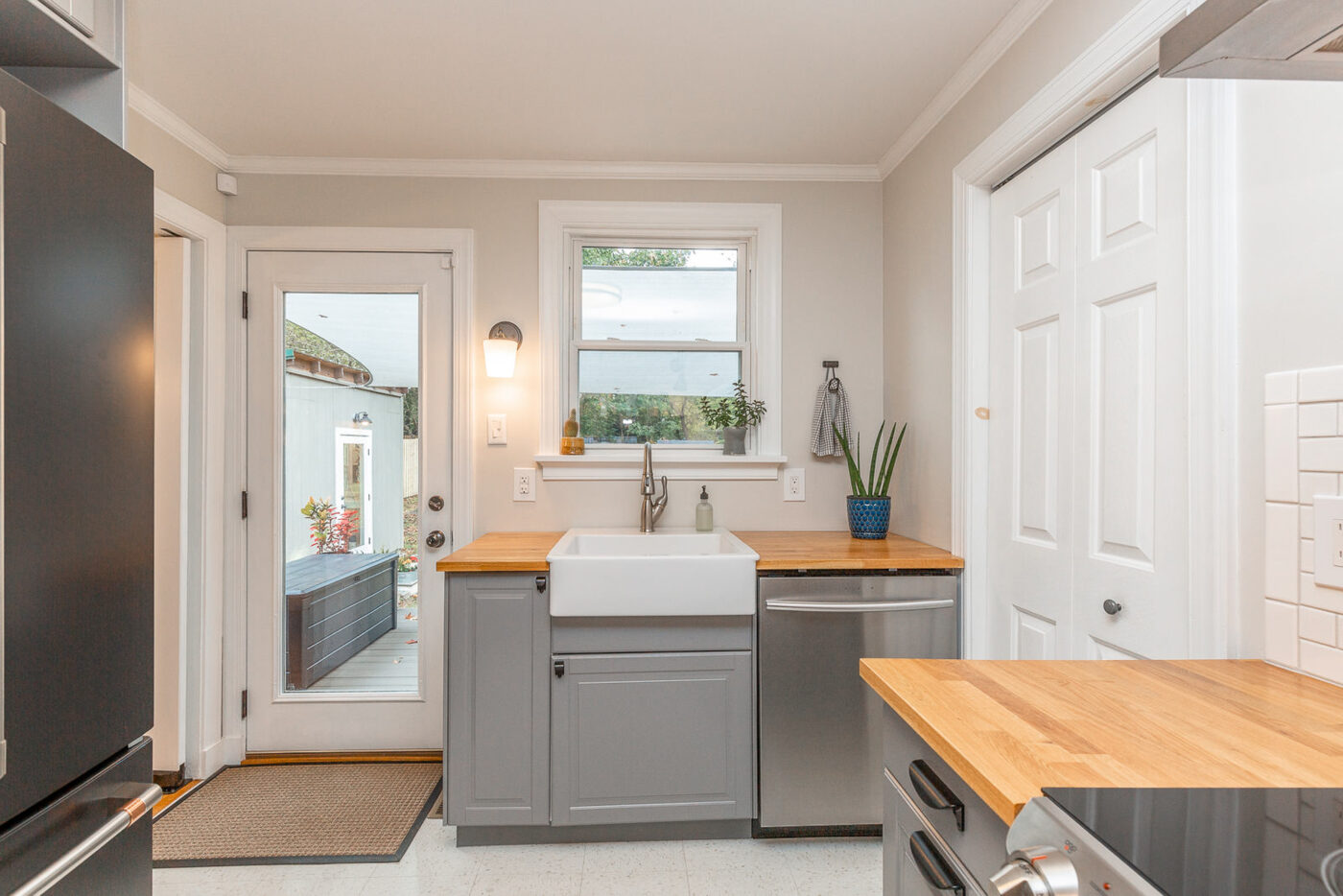 Tiny Kitchen — Handy Human project